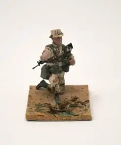 Alternative view of American Soldier Kneeling